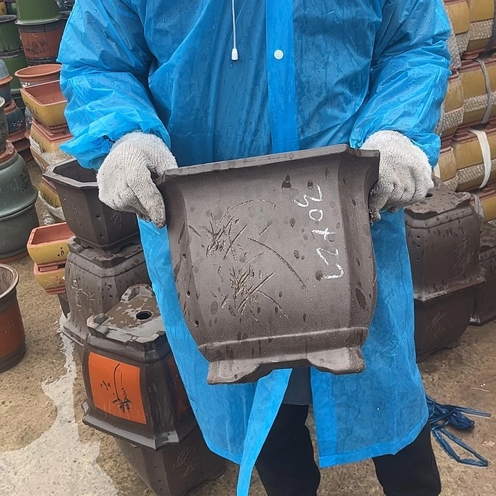 紫砂紫砂花盆和一