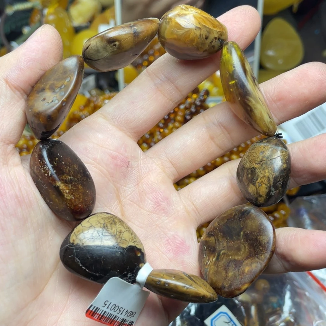未镶嵌琥珀珠宝奇石