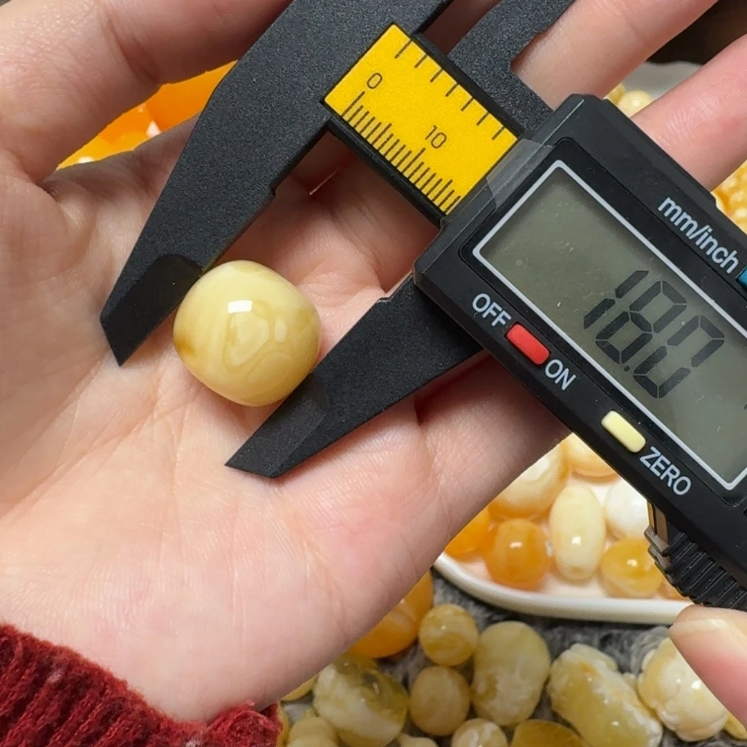 琥珀未镶嵌裸石蜜蜡墩子