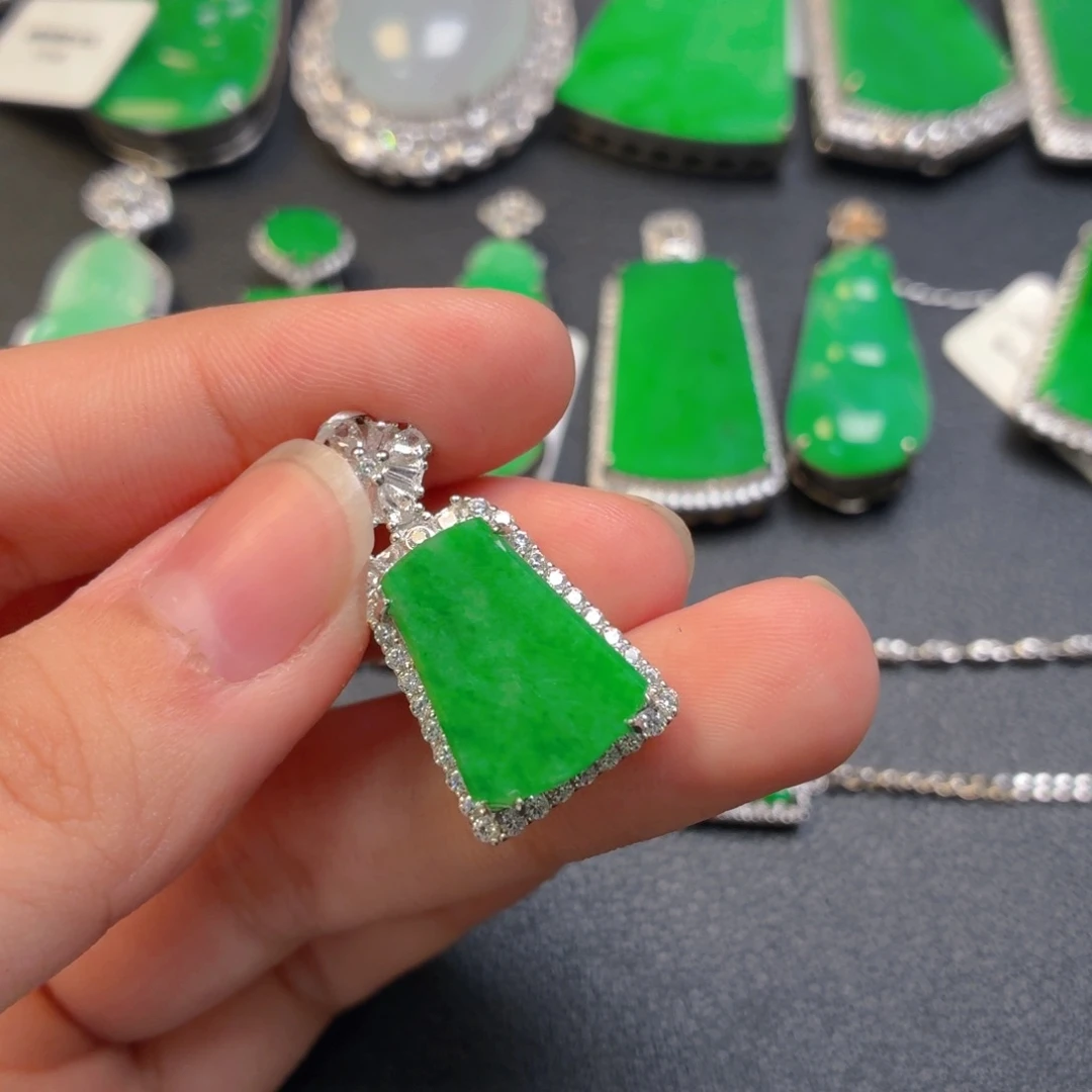 翡翠银S925镶嵌颈饰