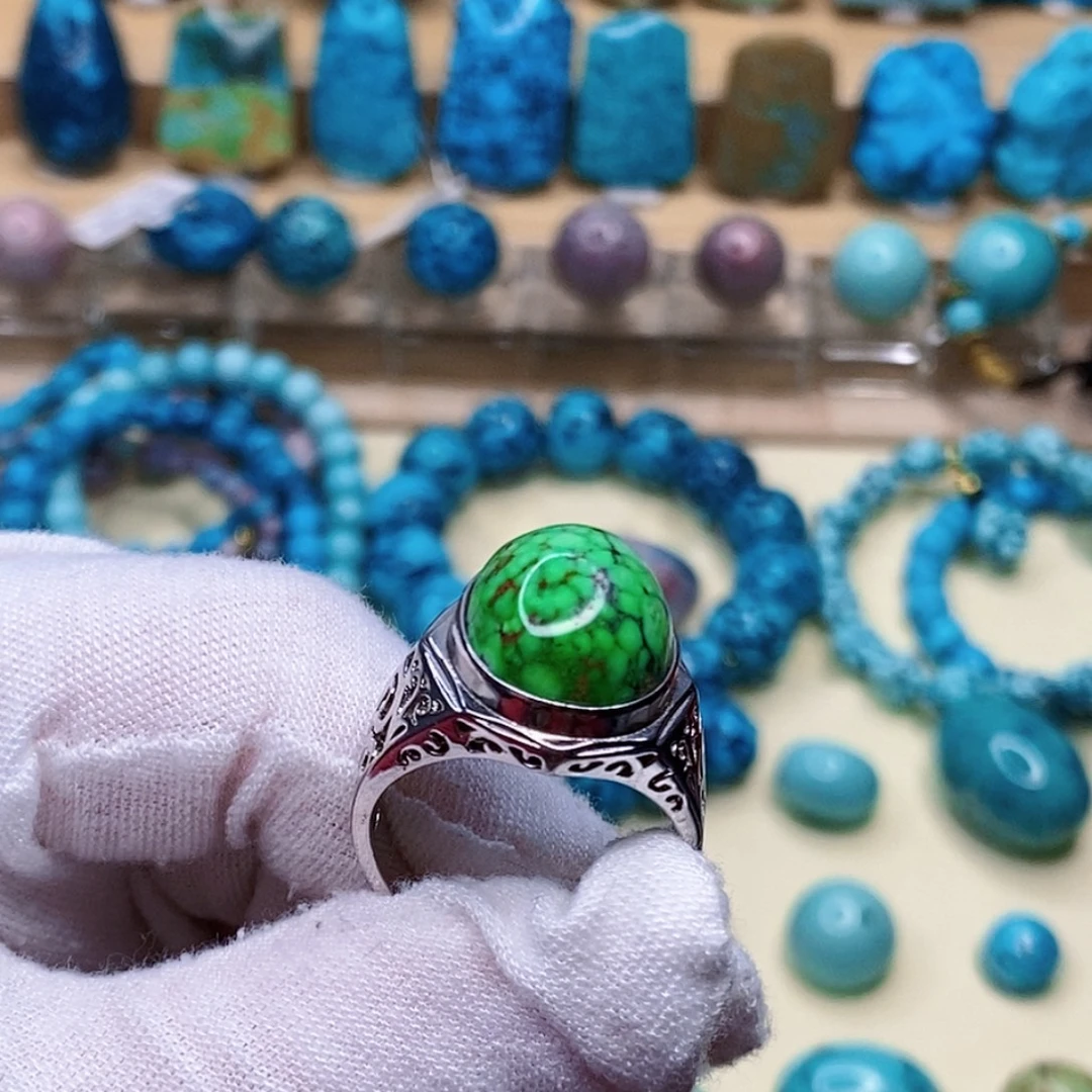 绿松石未镶嵌珠宝奇石