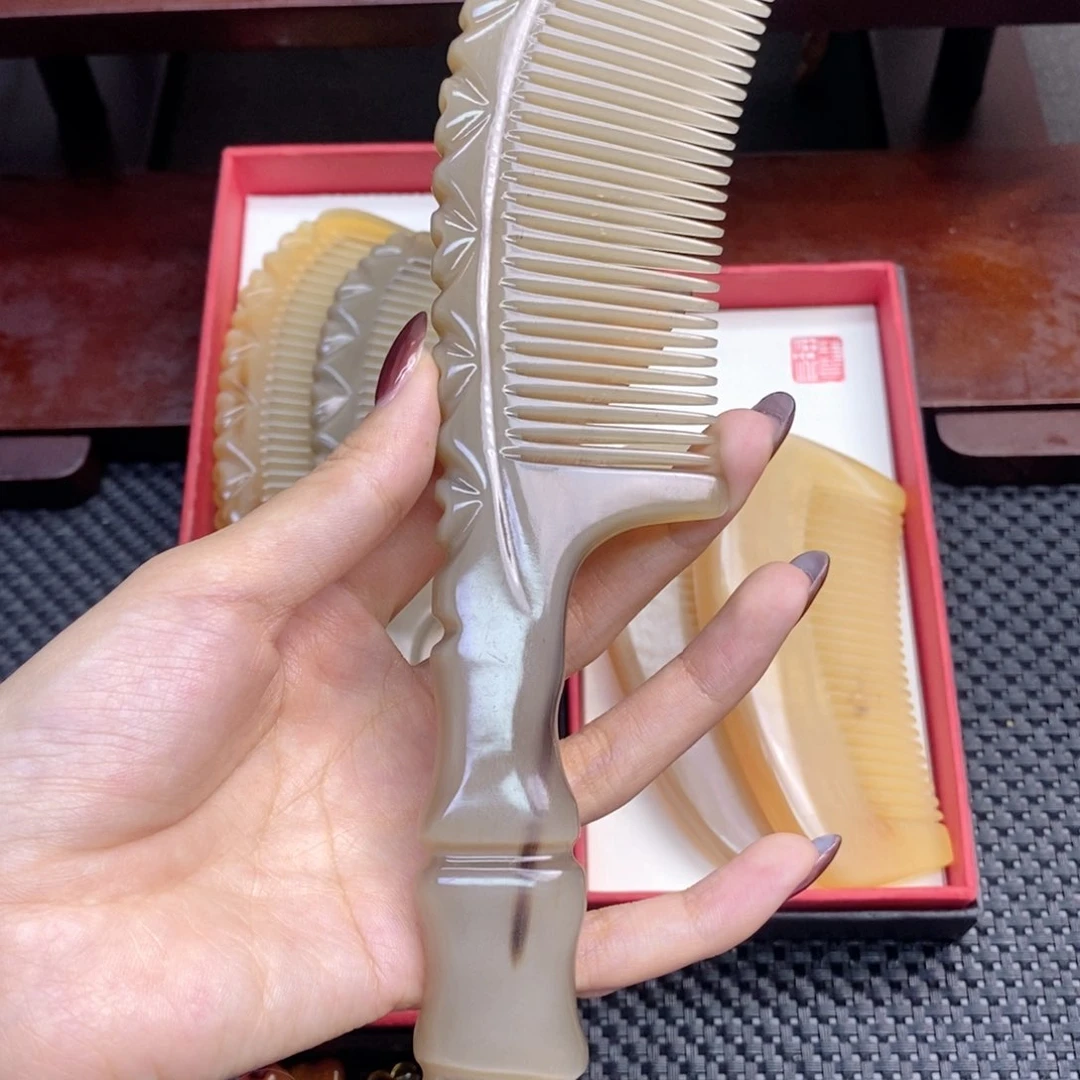 纯手工制作纯牛角梳子