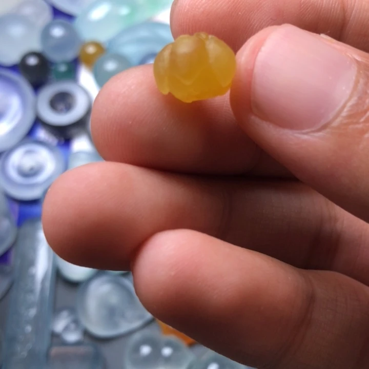 定制翡翠未镶嵌笑*挂件