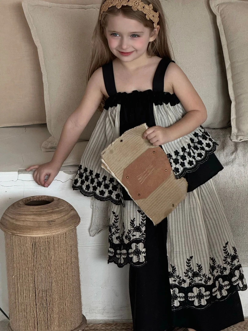 GUSHI·特别款·复古黑色绣花拼接吊带+裙裤套装