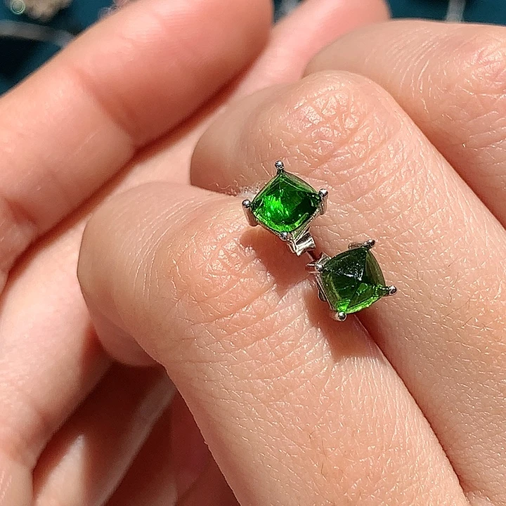 透辉石耳饰银S925镶嵌