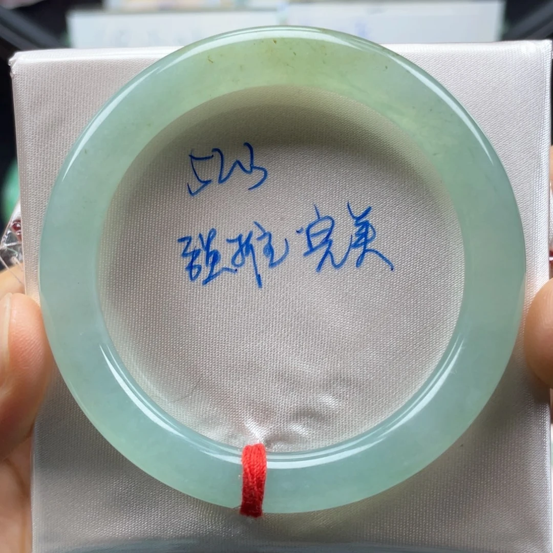 翡翠手镯未镶嵌翡翠手镯3