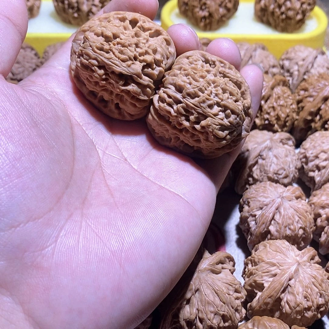 文玩核桃手把件-39南疆石