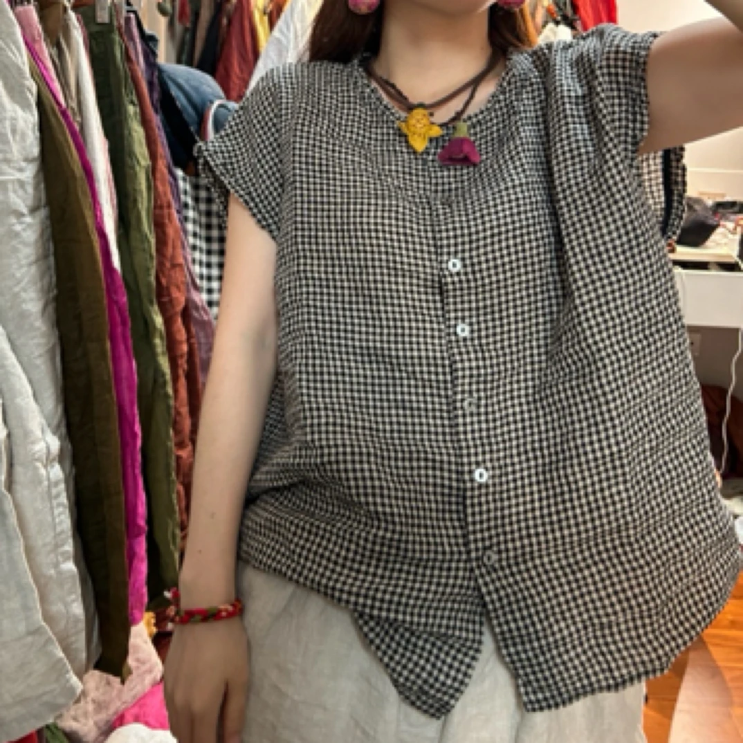 妞妞 新款砂洗亚麻木耳边宽松显瘦贝壳扣麻衫