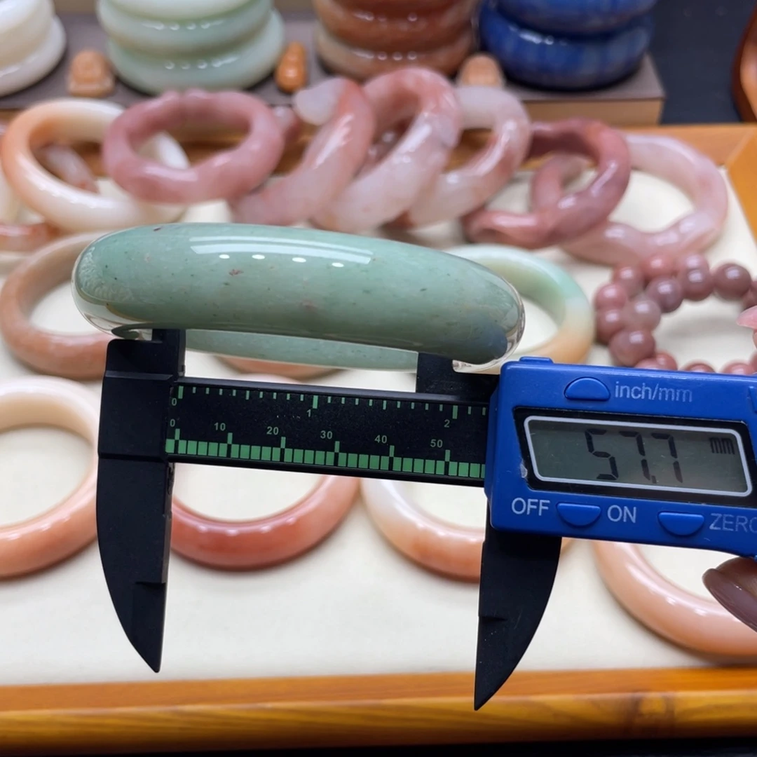 石英岩玉手链未镶嵌