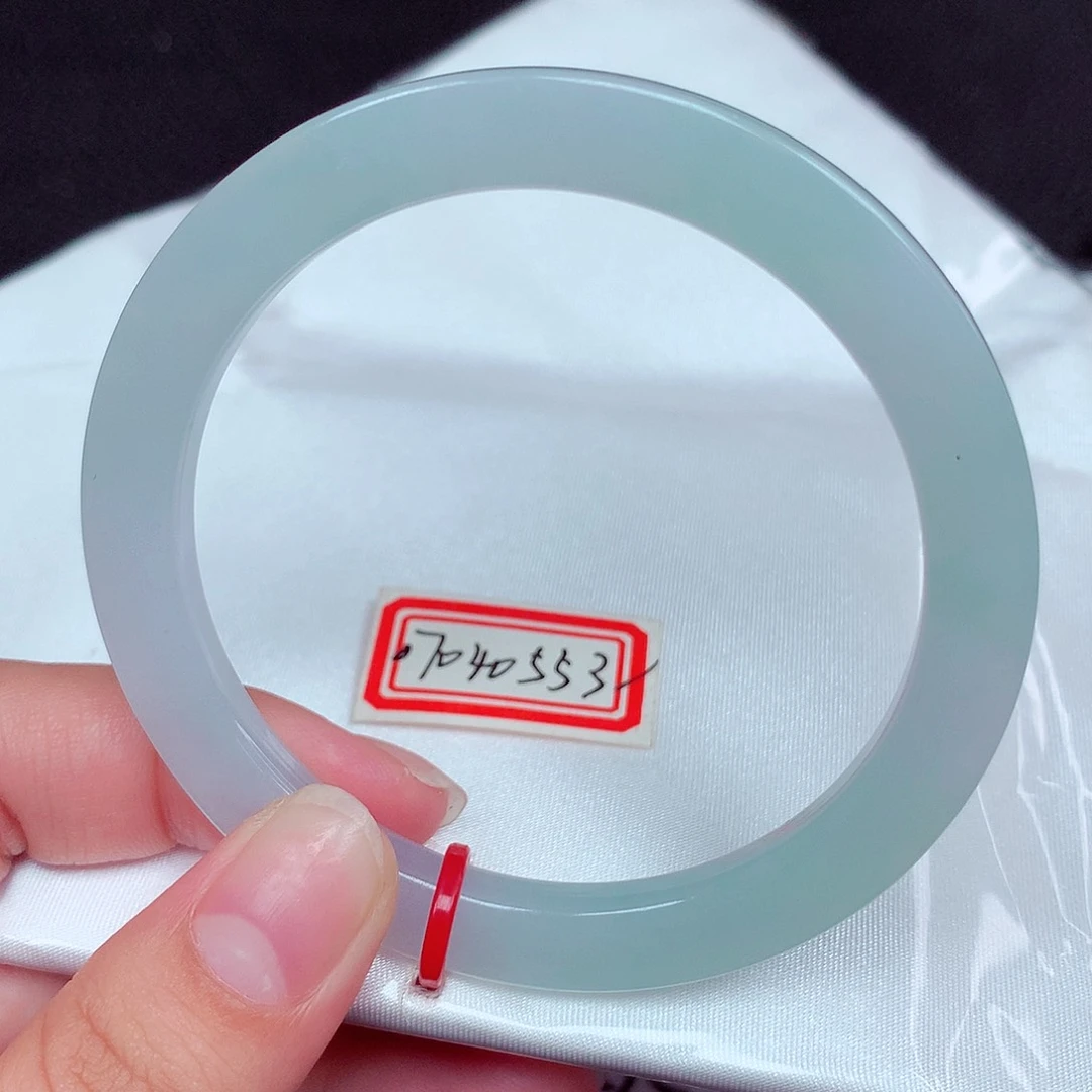 翡翠手镯未镶嵌正圈55.56