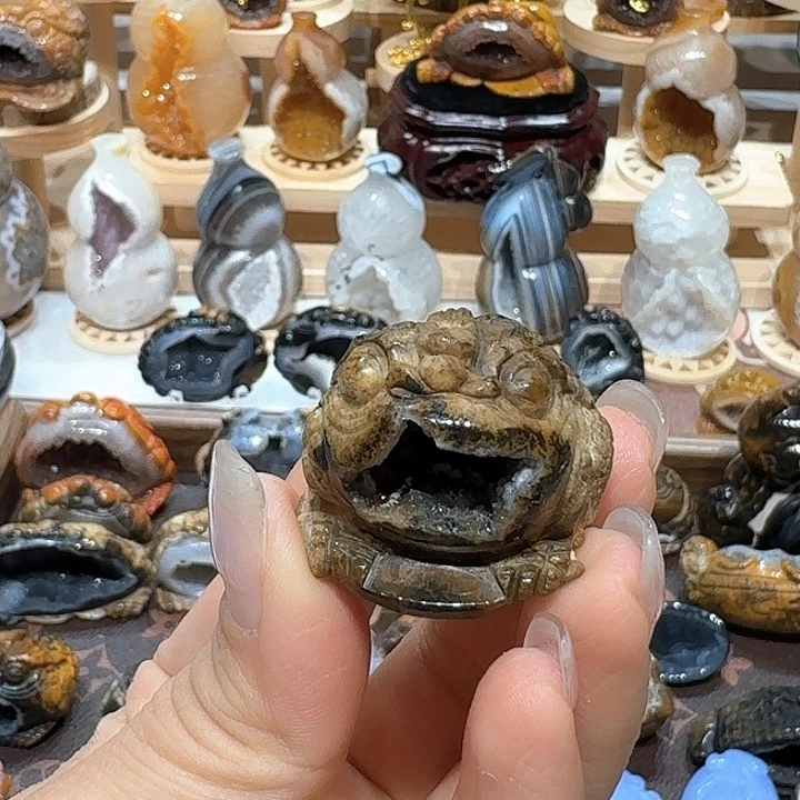 水晶大型摆件（非配饰）未镶嵌九眼金蟾