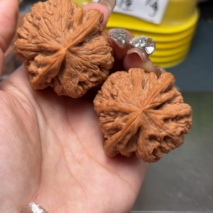 文玩核桃吊坠45-32698-02