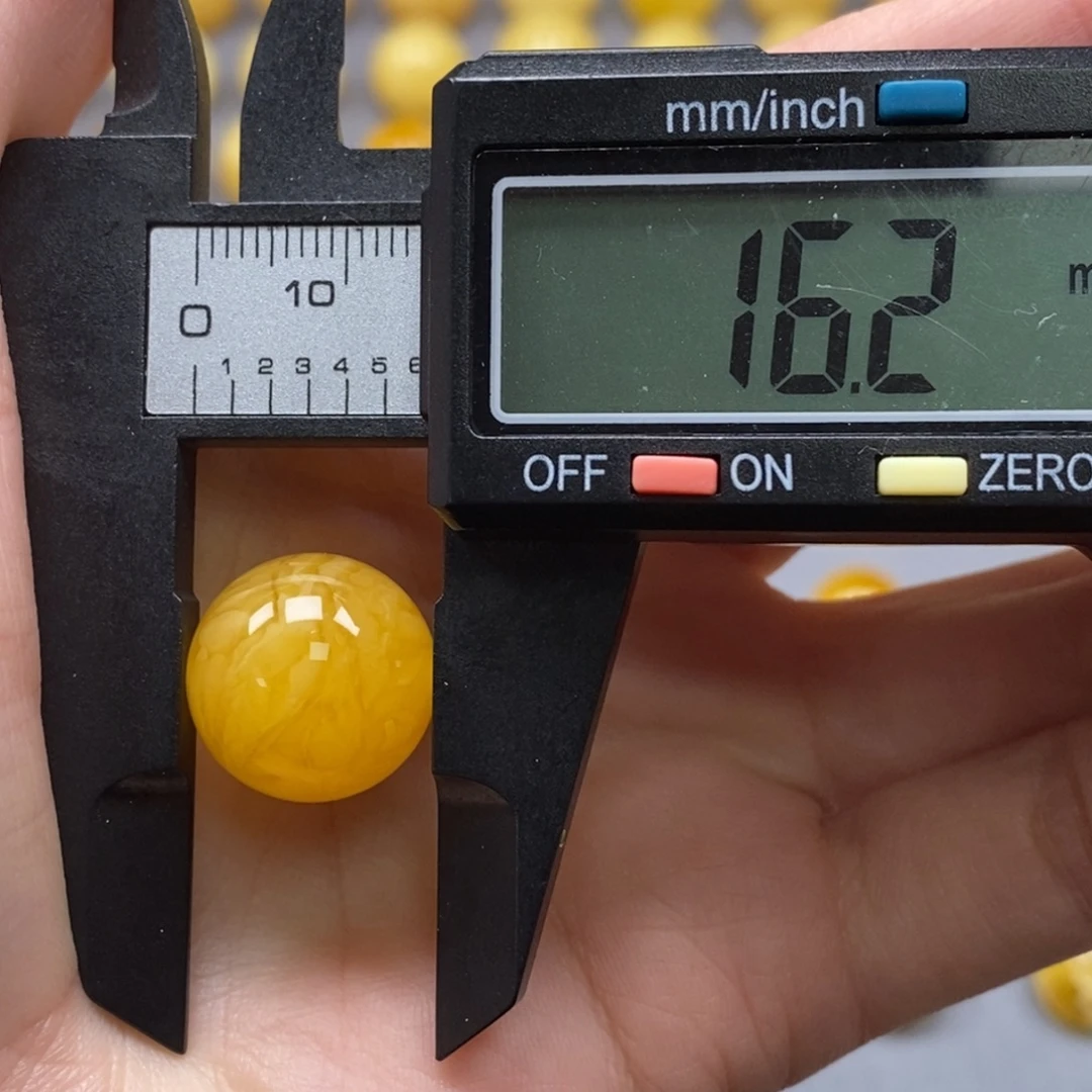 琥珀未镶嵌裸石纯天然