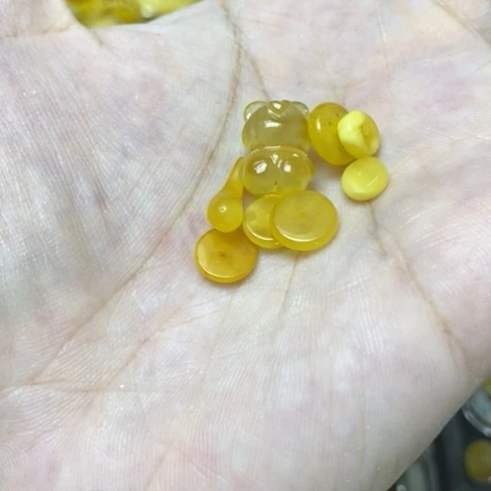 未镶嵌蜜蜡裸石吊坠