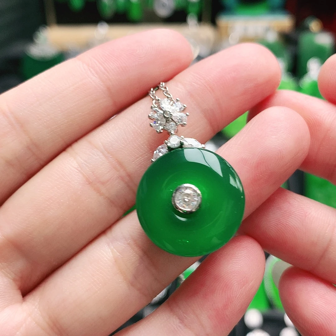 玛瑙/玉髓吊坠合金
