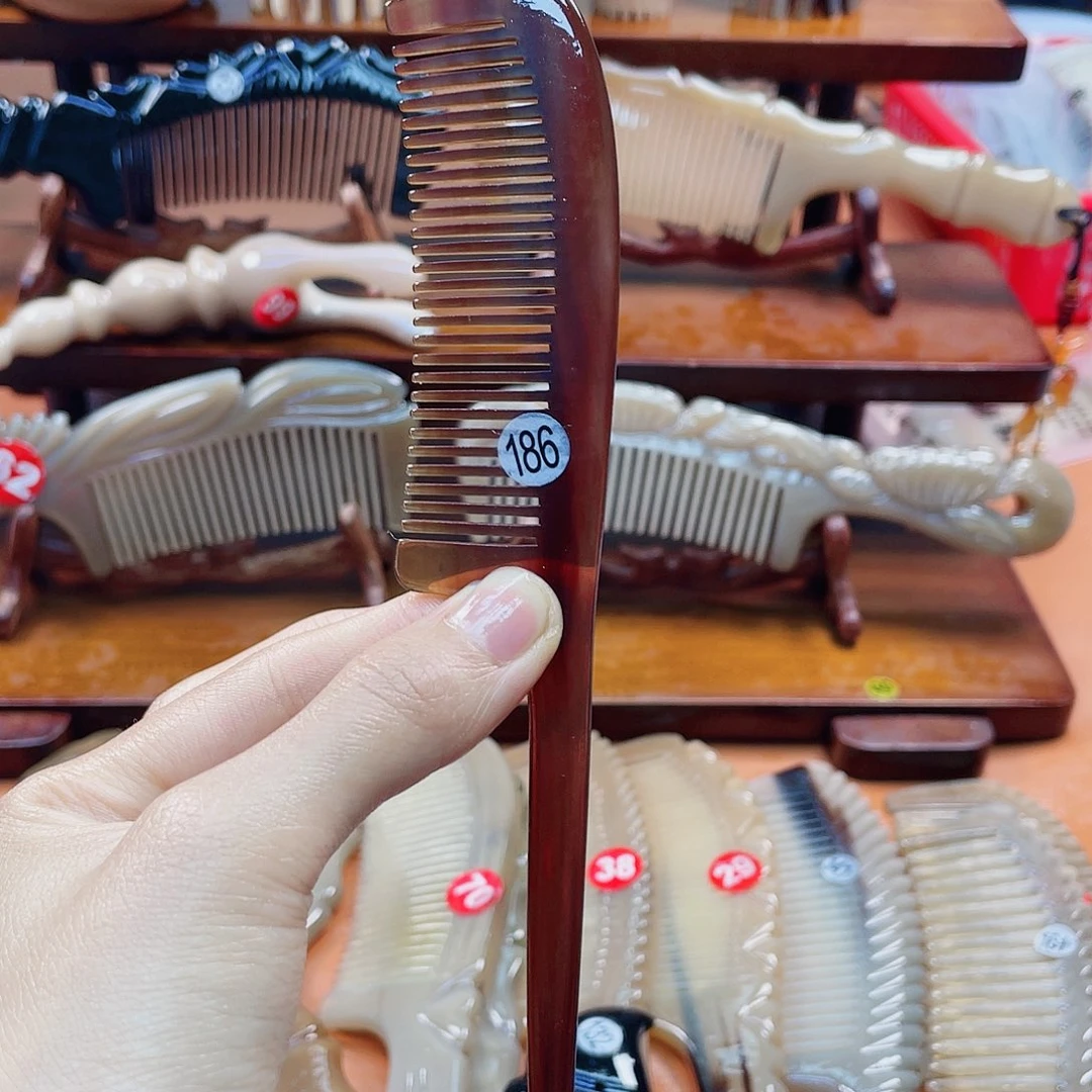纯手工制作牛角梳186