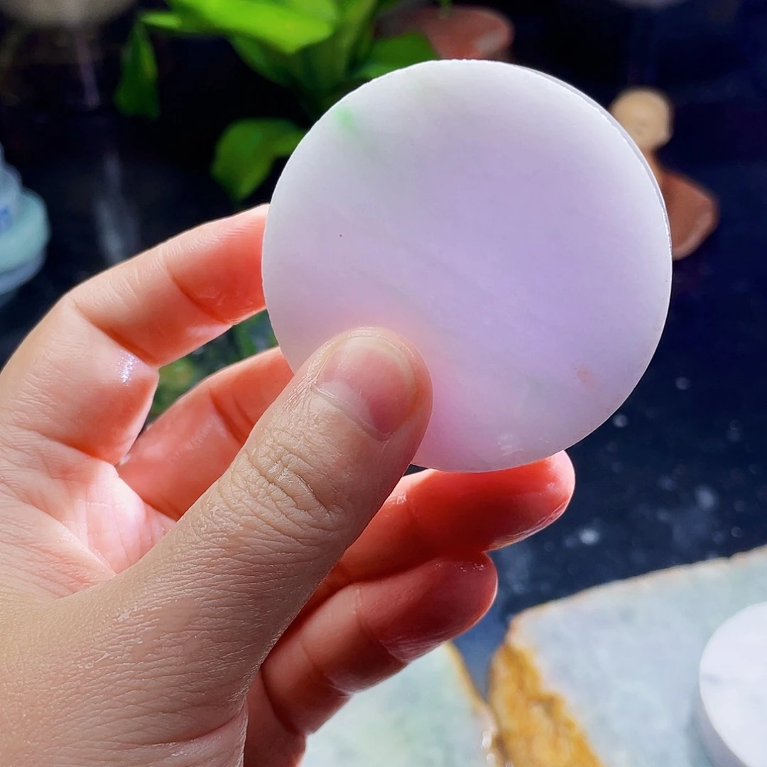 翡翠未镶嵌颈饰毛料13