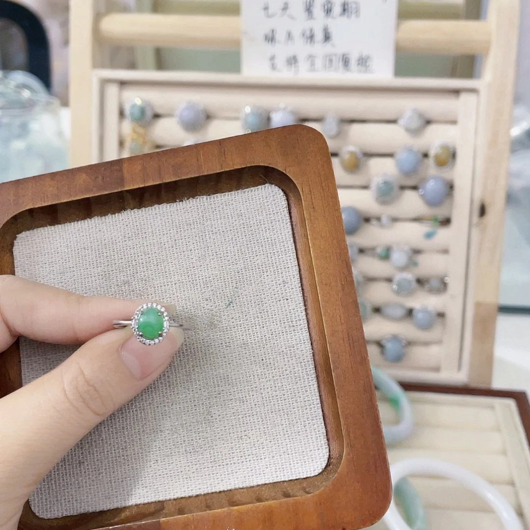 颈饰未镶嵌翡翠天然翡翠Ａ货