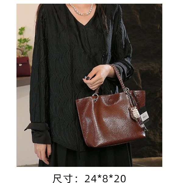 【母亲节礼物】QYX-9568-美拉德棕 然与纯设计感时尚单肩百搭女包