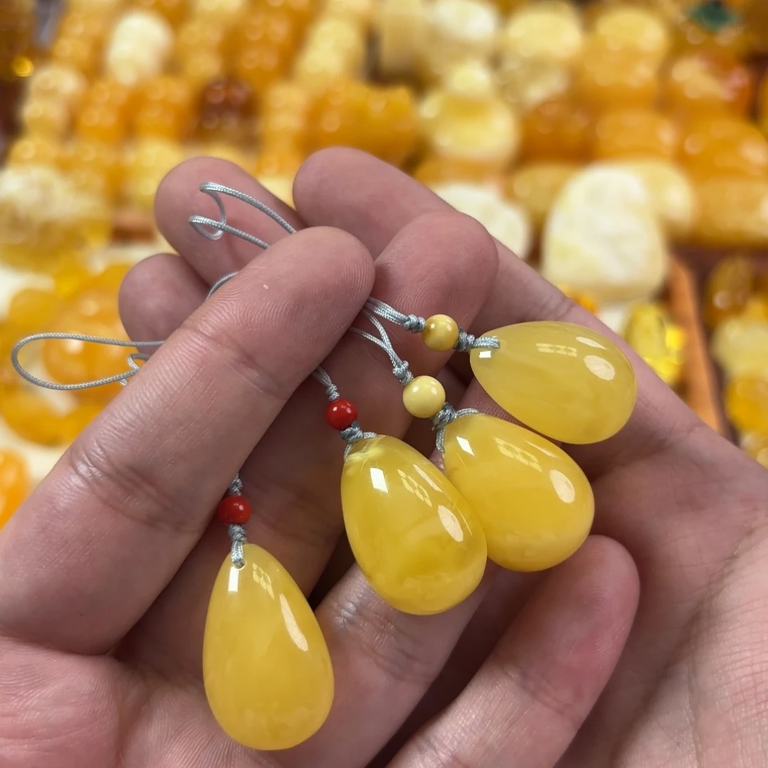 蜜蜡未镶嵌裸石水滴