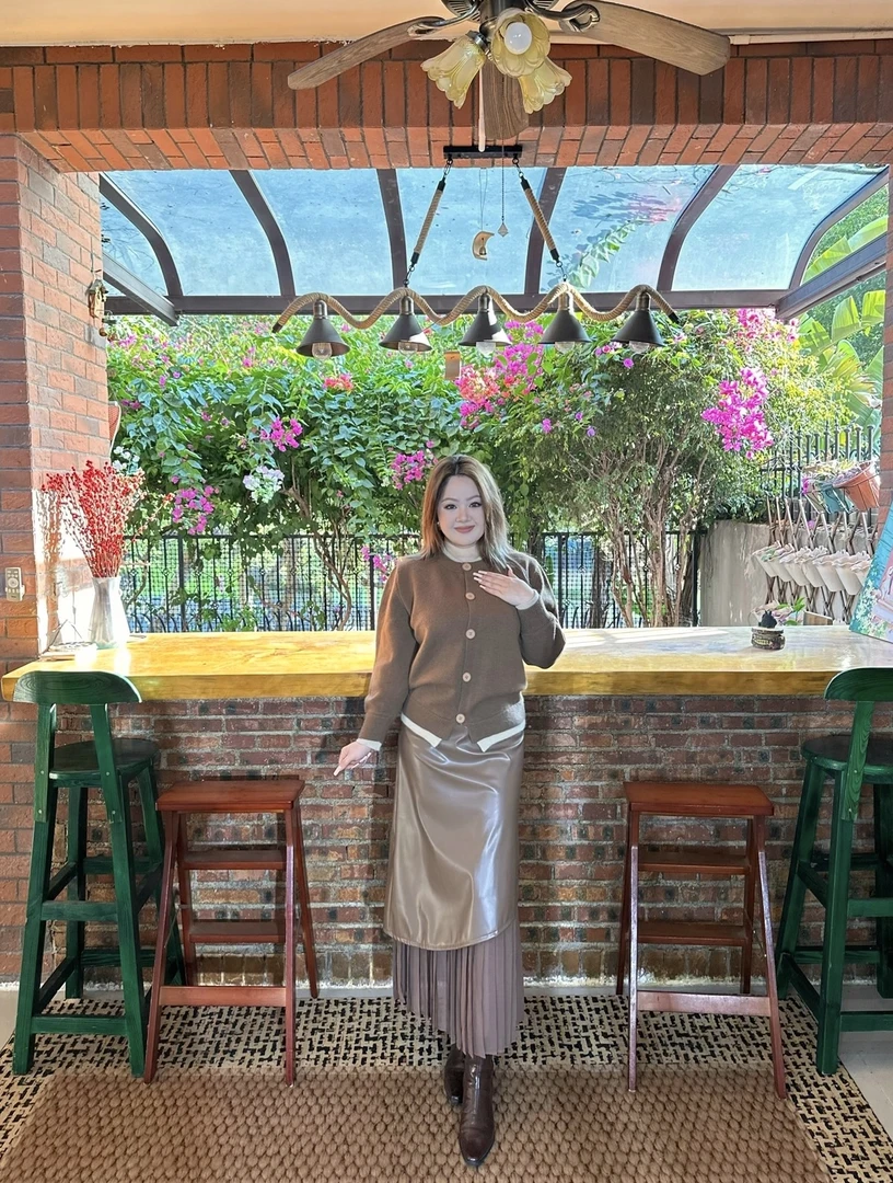 A&N   【布蕾可可】秋冬学院风复古假两件针织开衫不规则皮裙半身裙