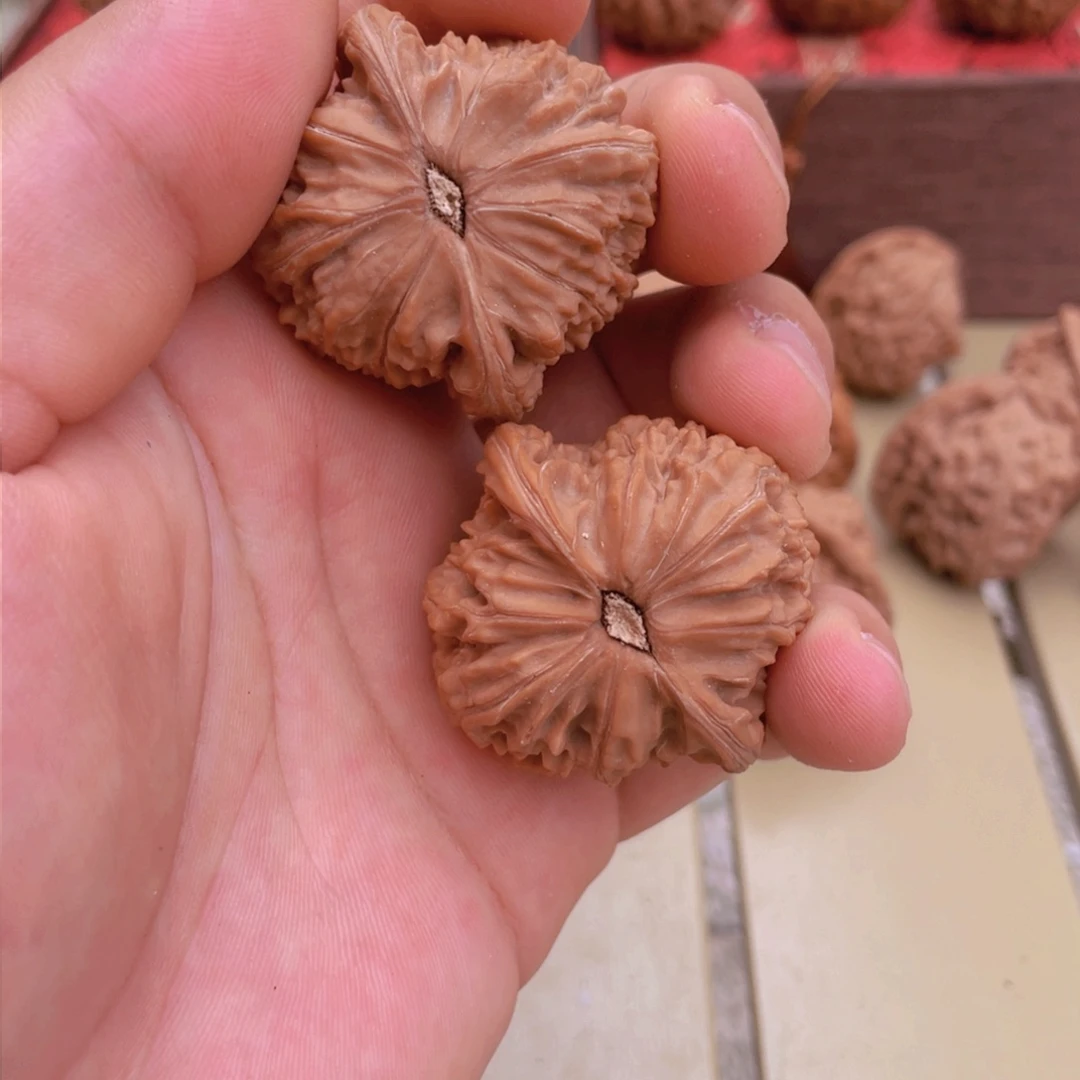 把件文玩核桃山**尔