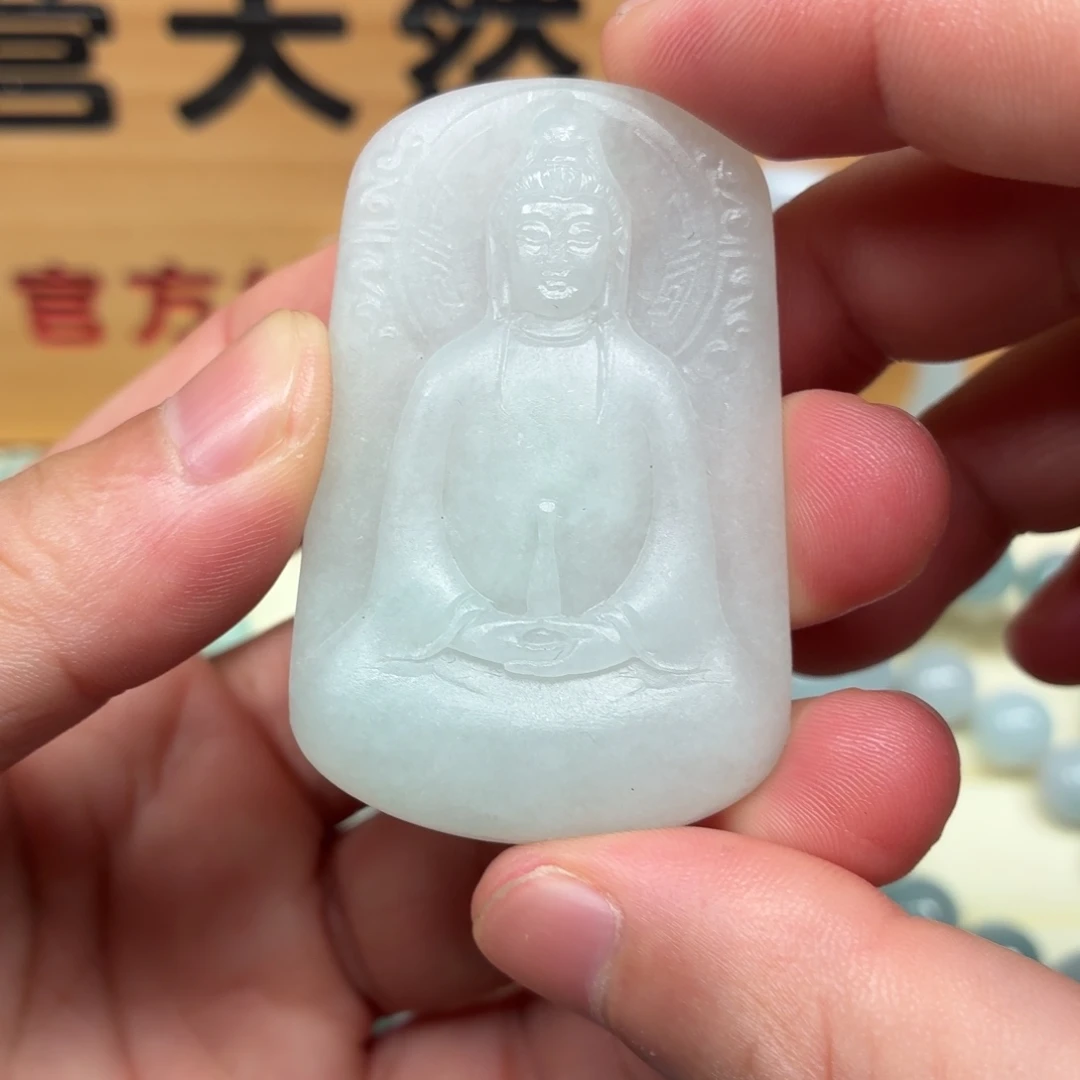 定制翡翠未镶嵌素衣观音