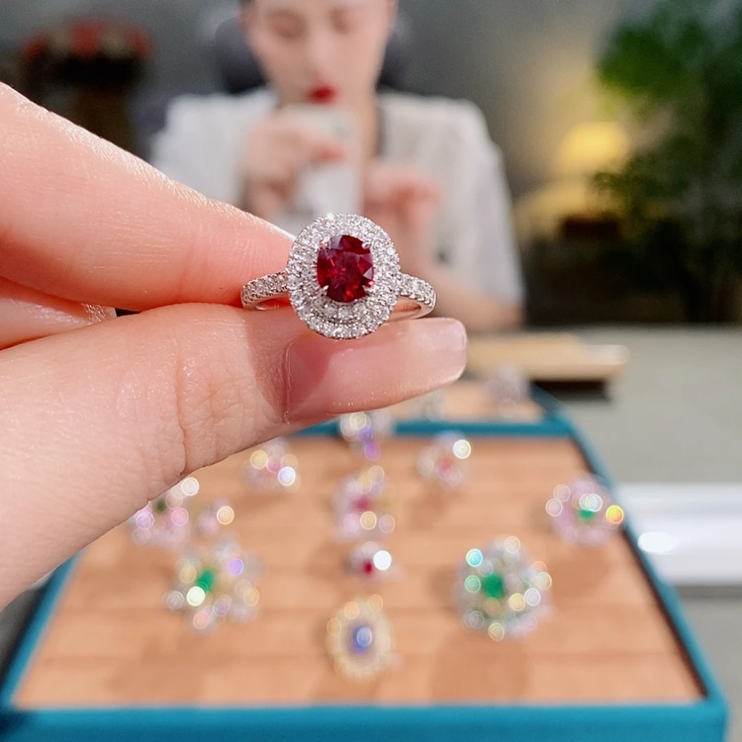 18K金镶嵌红宝石戒指1.04ct无烧鸽血红吉尔徳