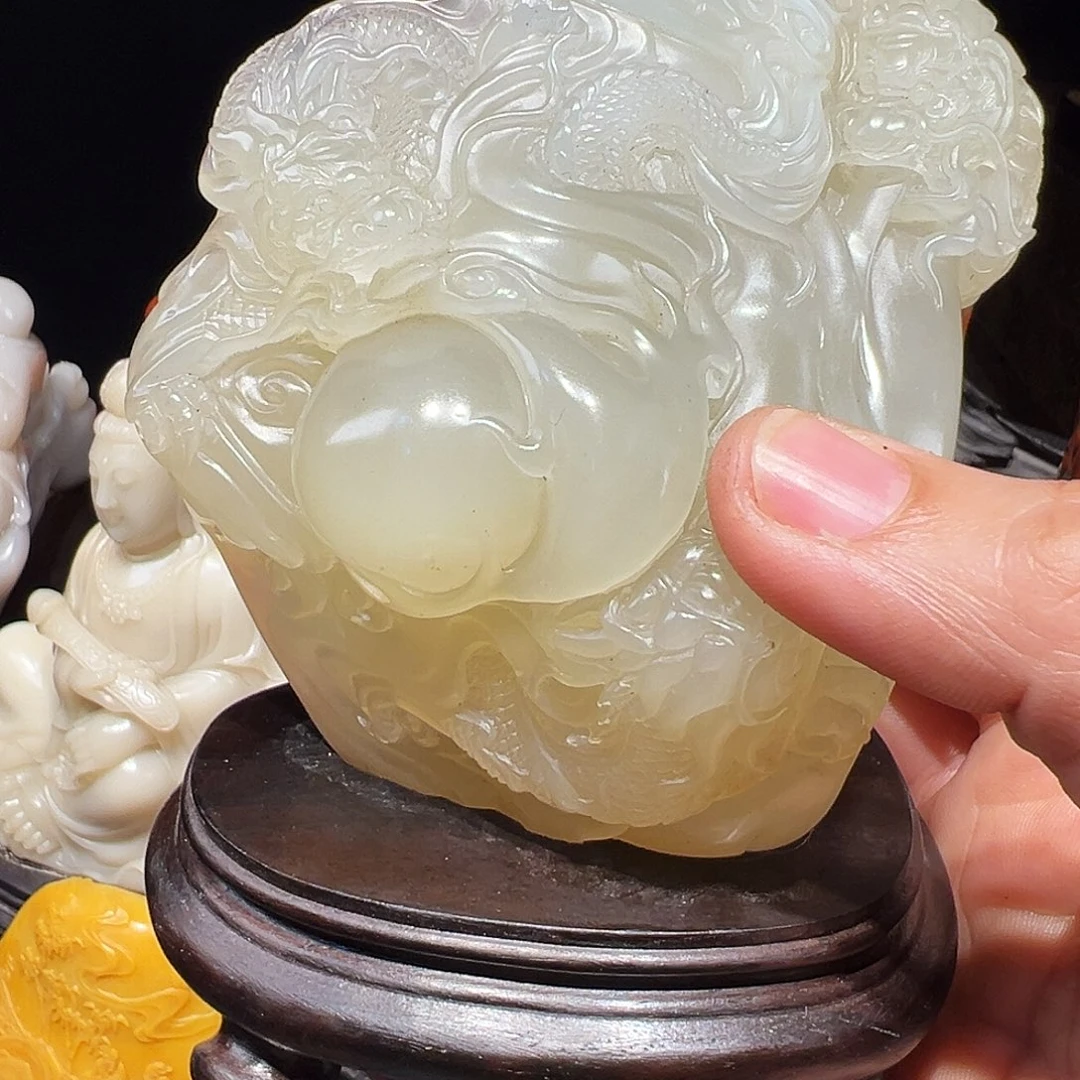 寿山石M****K寿山石雕刻