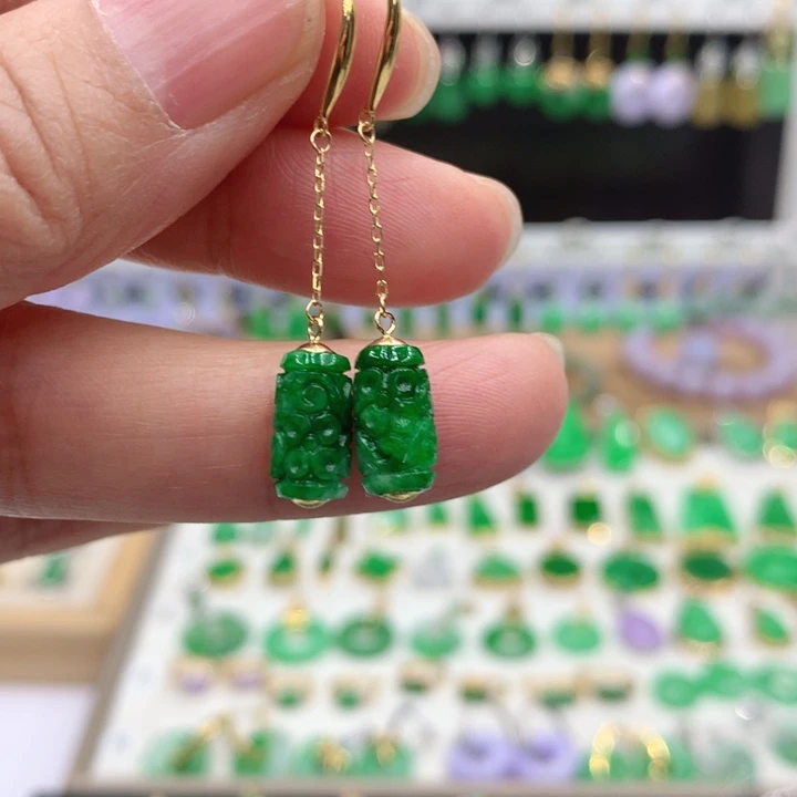 翡翠18K金镶嵌耳饰