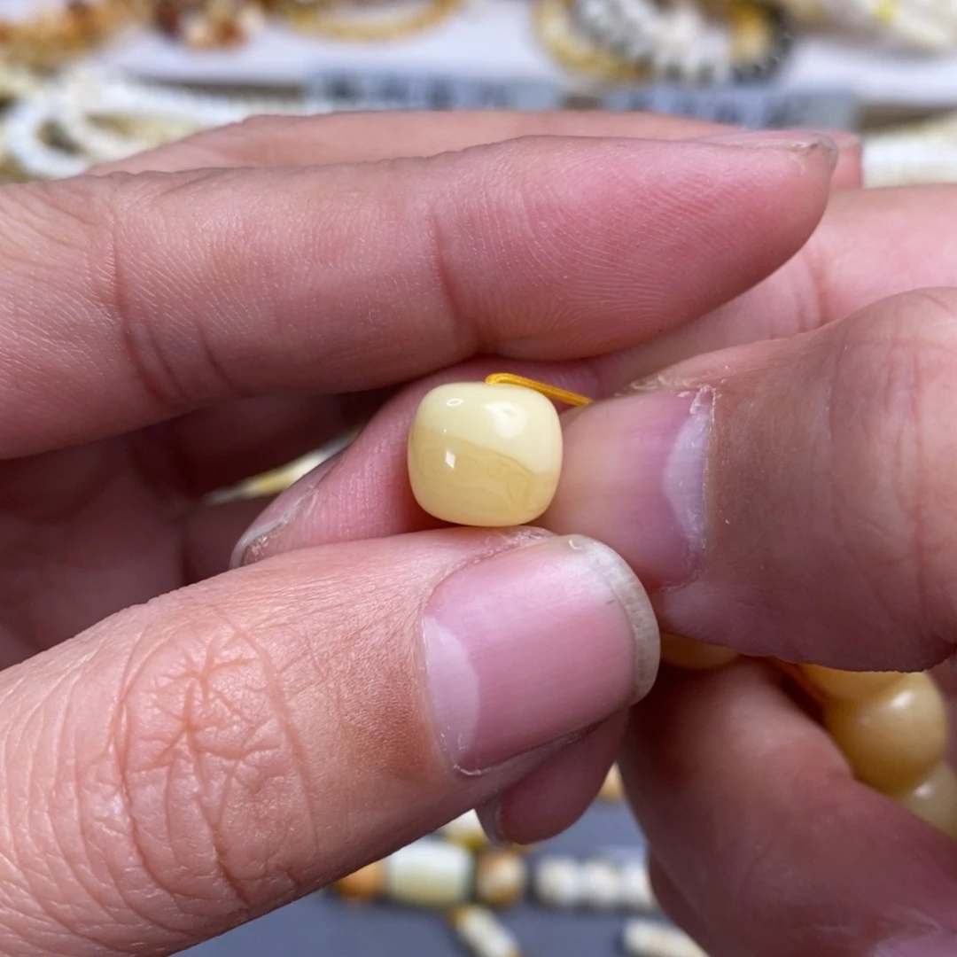 琥珀裸石未镶嵌彼**境老型11mm