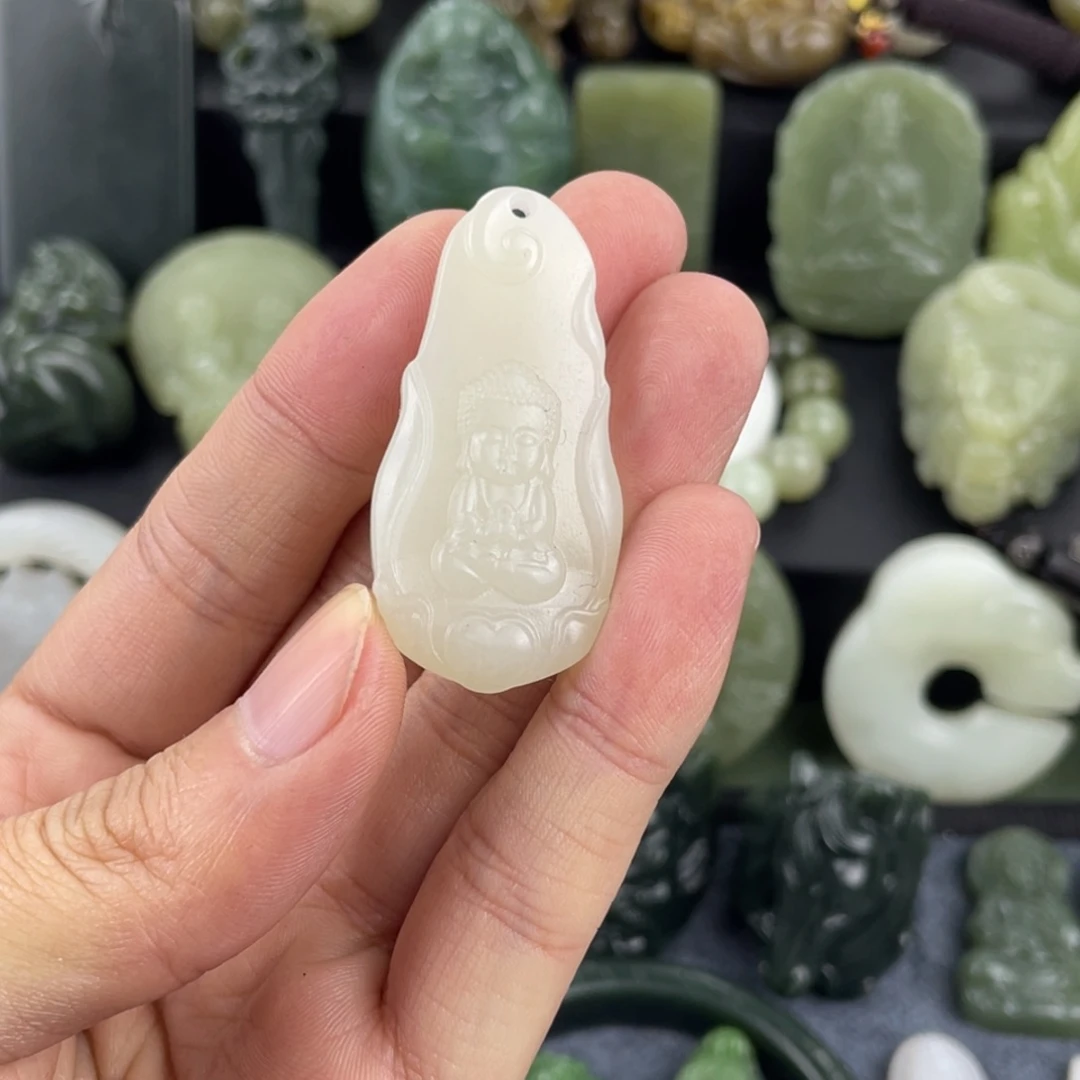 和田玉未镶嵌颈饰