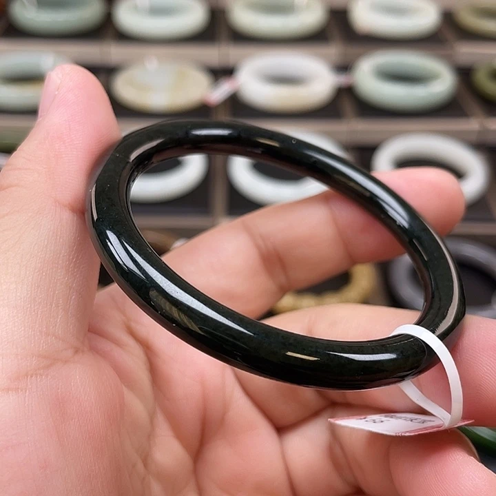 和田玉未镶嵌手镯（格尔木黑青55-63圈口（拍下备注圈口）