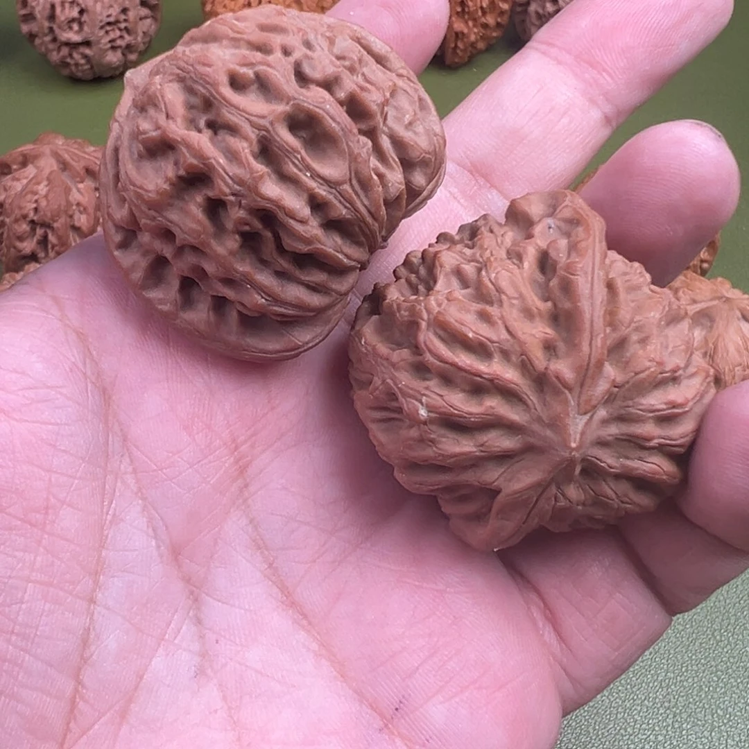 赖***r吊坠文玩核桃龙脉