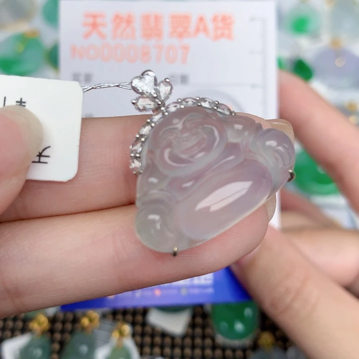 颈饰18K金镶嵌翡翠佛公