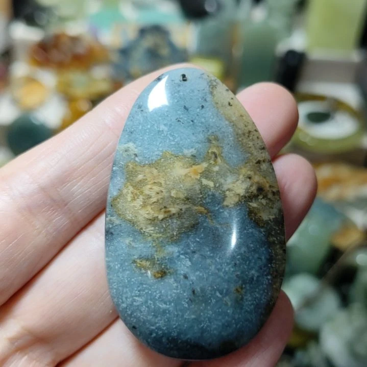 岫玉未镶嵌挂坠款式
