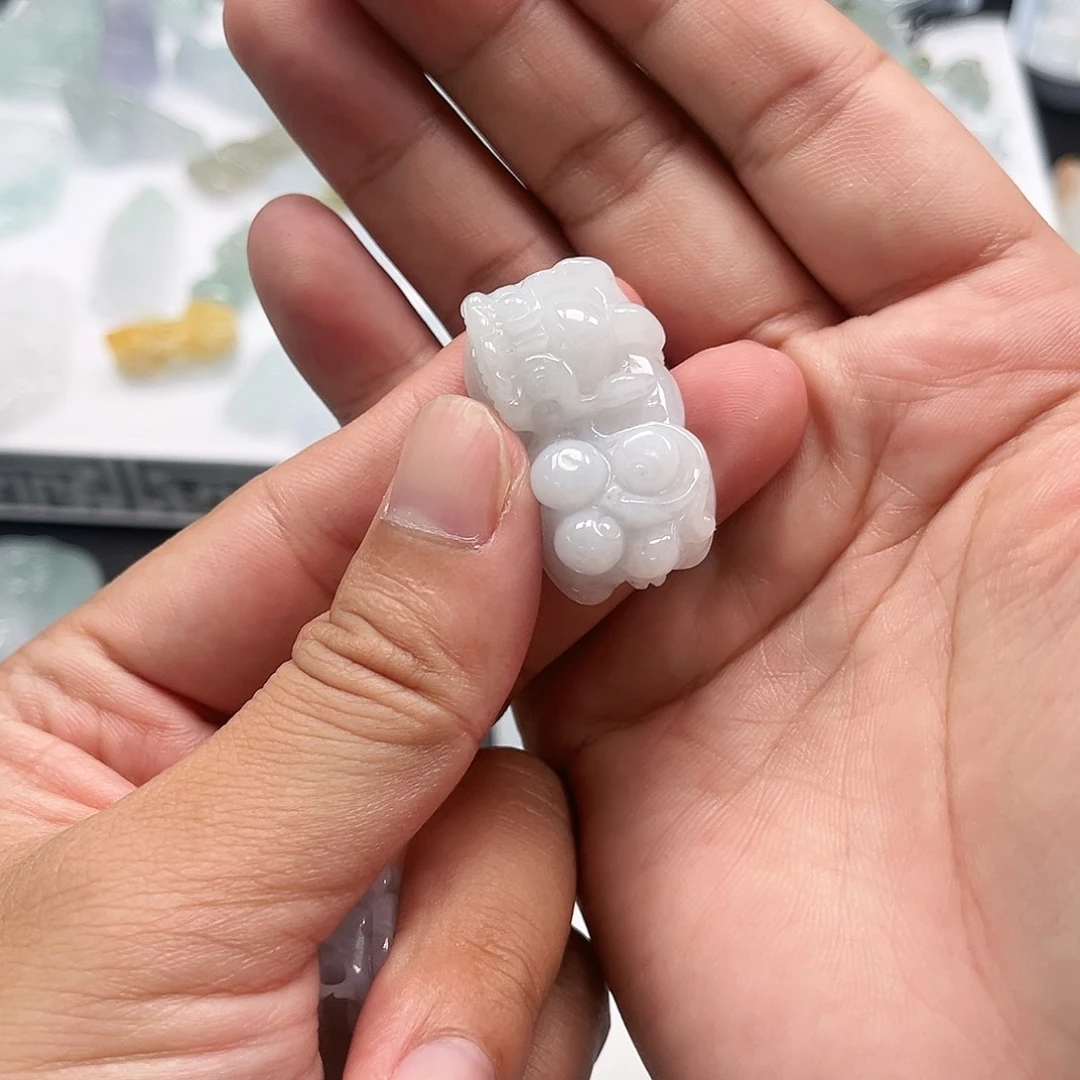 翡翠未镶嵌颈饰天然翡翠A货