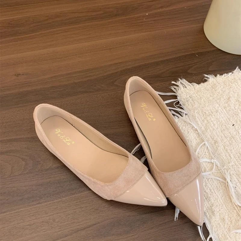 小众高级感坡底尖头粗跟女鞋春夏新款配裙子时尚百搭舒适拼接单鞋