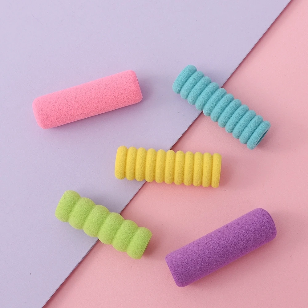 马卡龙色护指笔套多个笔套学生儿童防滑护指铅笔中性笔海绵握笔器