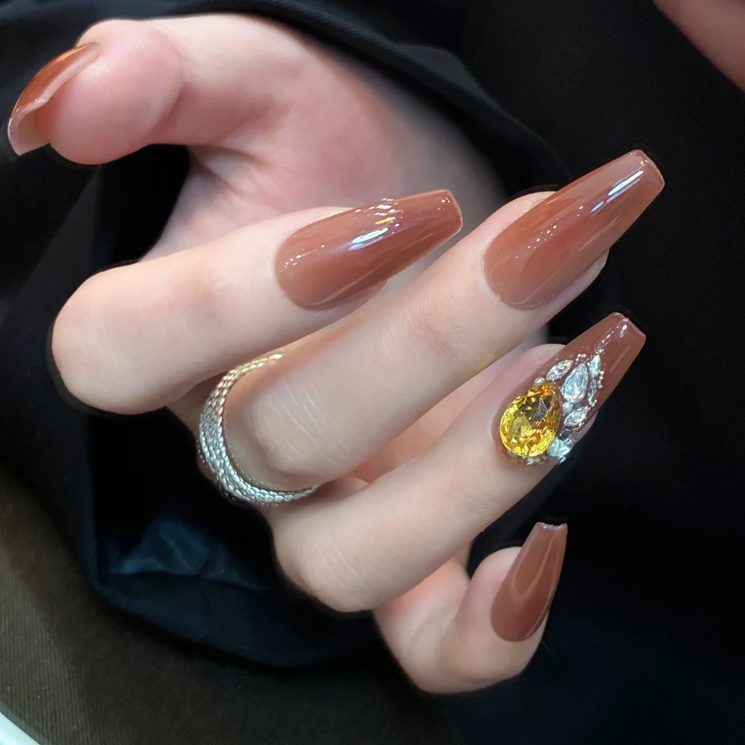 【话梅糖】2025秋冬美拉德色系显白渐变美甲立体拼钻手工穿戴甲