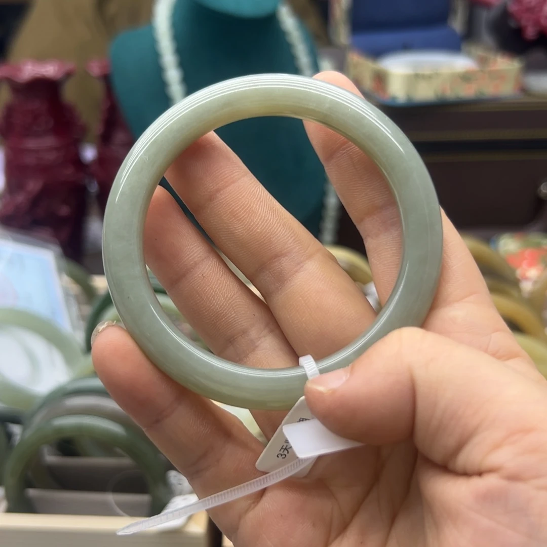 和田玉手镯未镶嵌57.2圈围6216