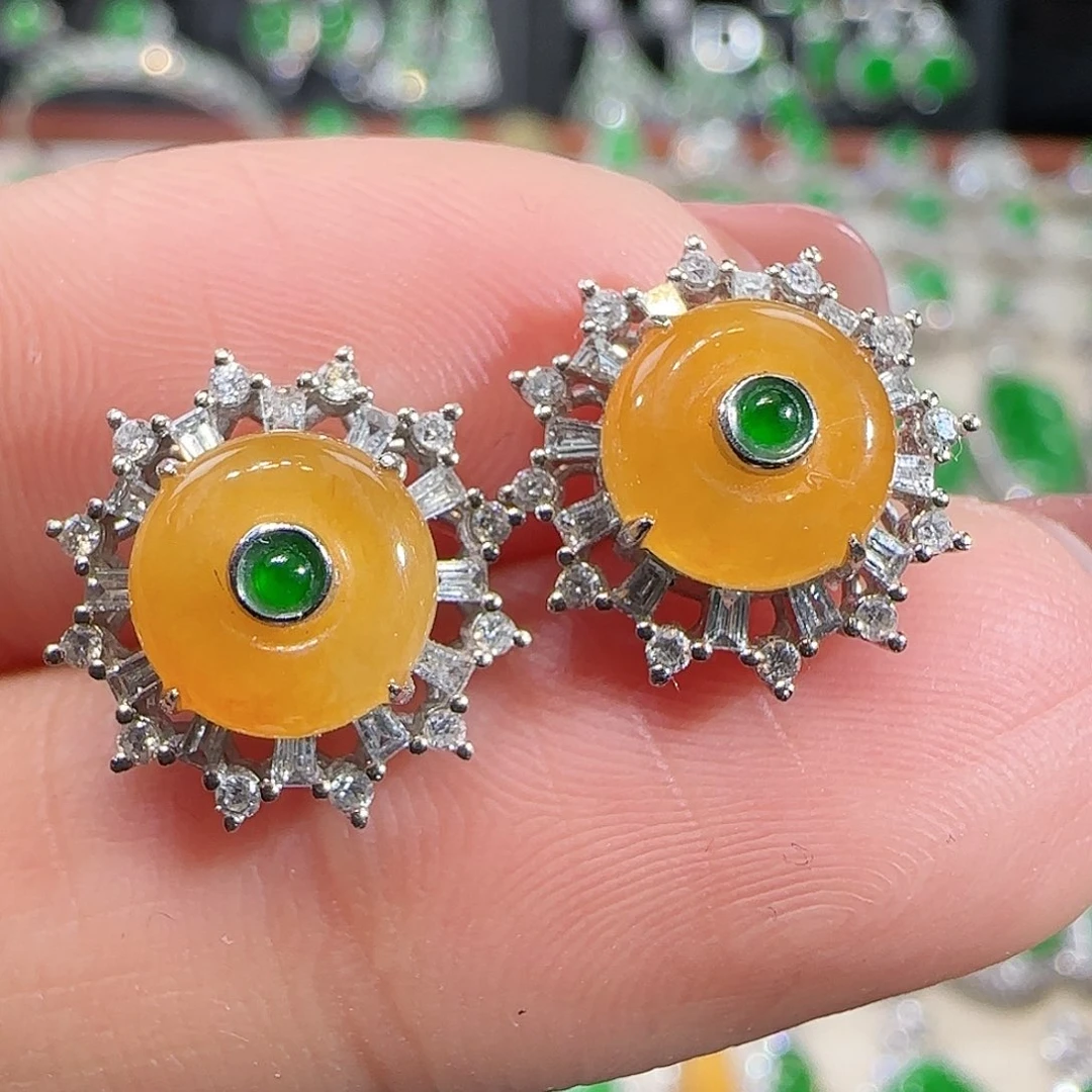 翡翠吊坠(不含链)18K金镶嵌