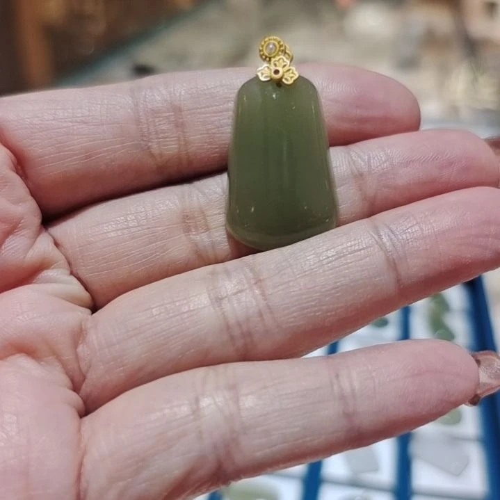 和田玉银S925镀金镶嵌吊坠(赠链)