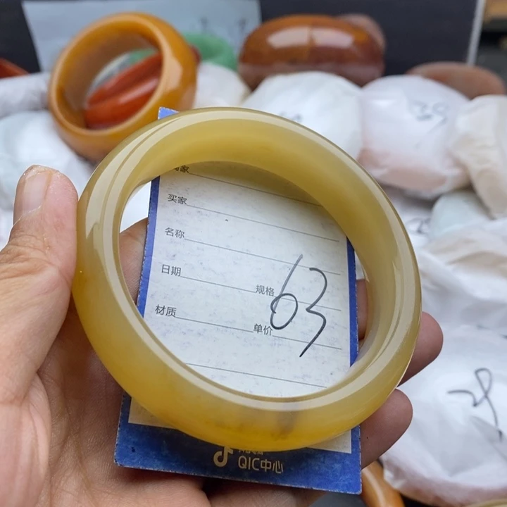 石英质玉手镯未镶嵌