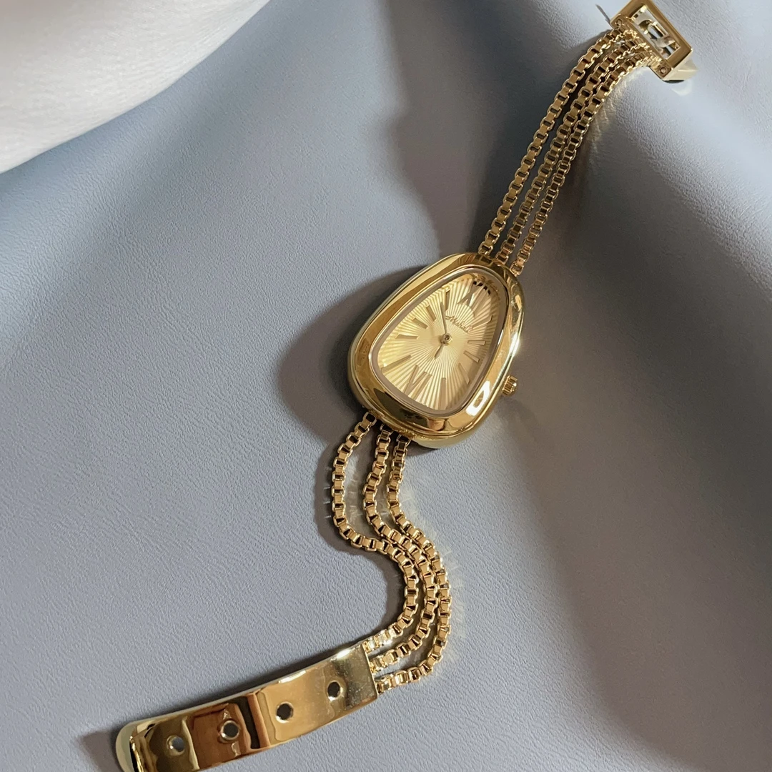 蛇头造型表盘流苏手链手表小众轻奢设计感高级感百搭质感女士腕表