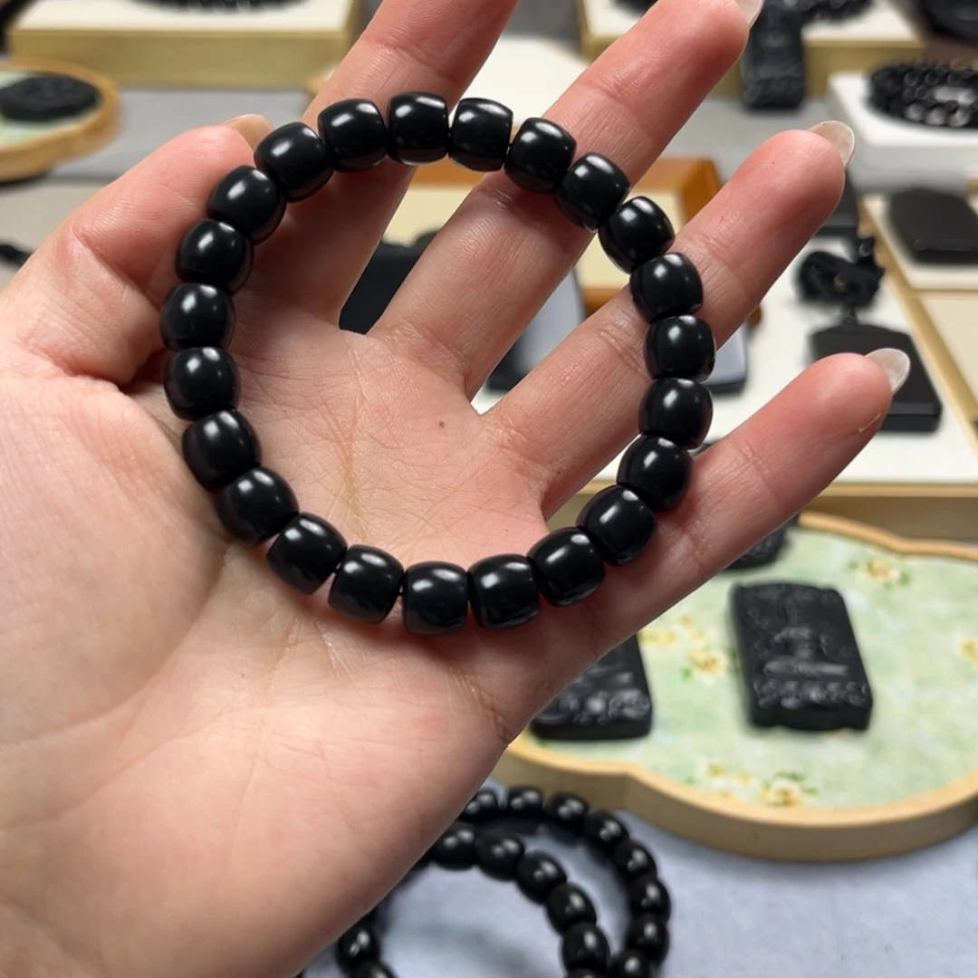 和田玉（墨玉）未镶嵌颈饰卡10直切