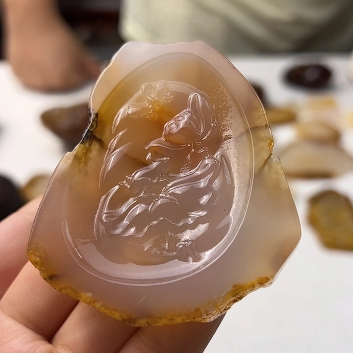未镶嵌颈饰玛瑙/玉髓