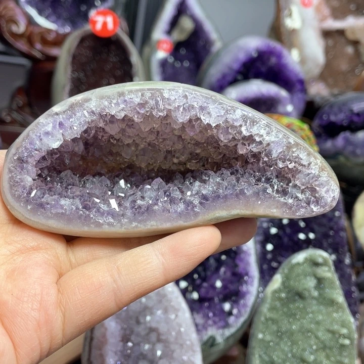 水晶摆件未镶嵌捡漏