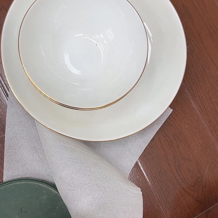 搪瓷瑕疵米饭碗2个盘子2个