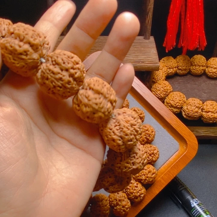 金刚菩提吊坠黑***）梅花